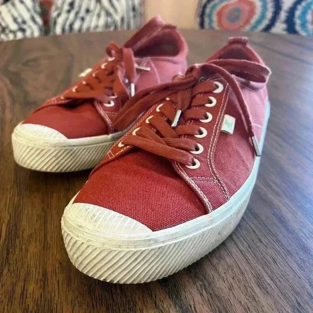 Cariuma x Pantone OCA low-top canvas sneakers-Sz 10.5